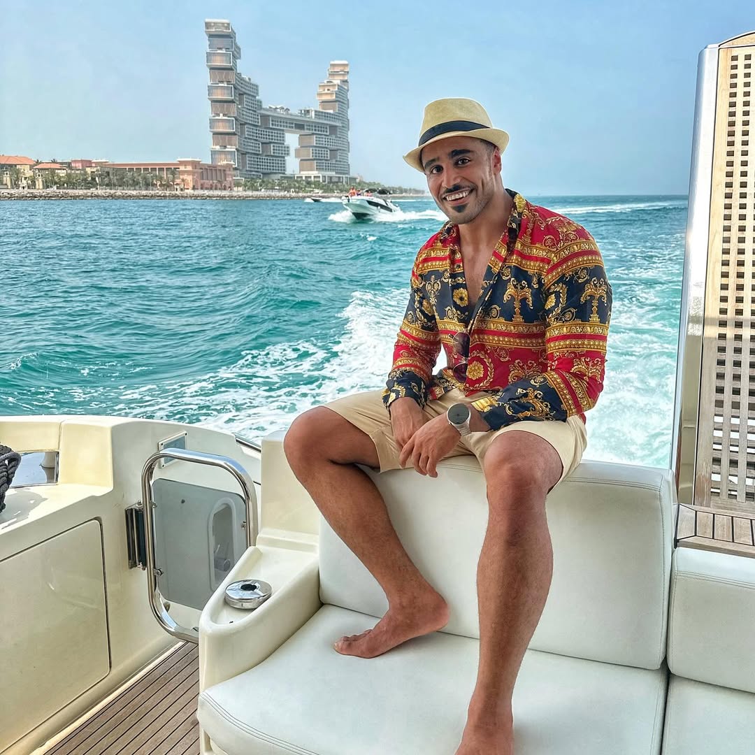 Malik Hassan - Photo 5