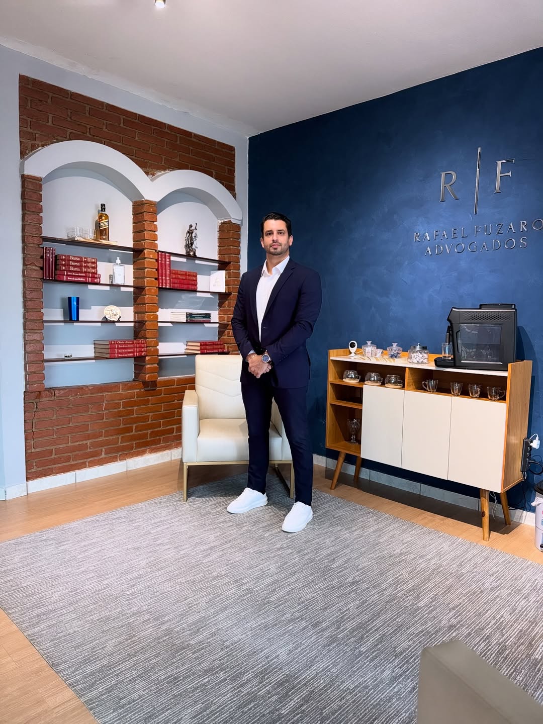 Jackson Harry - Photo 4