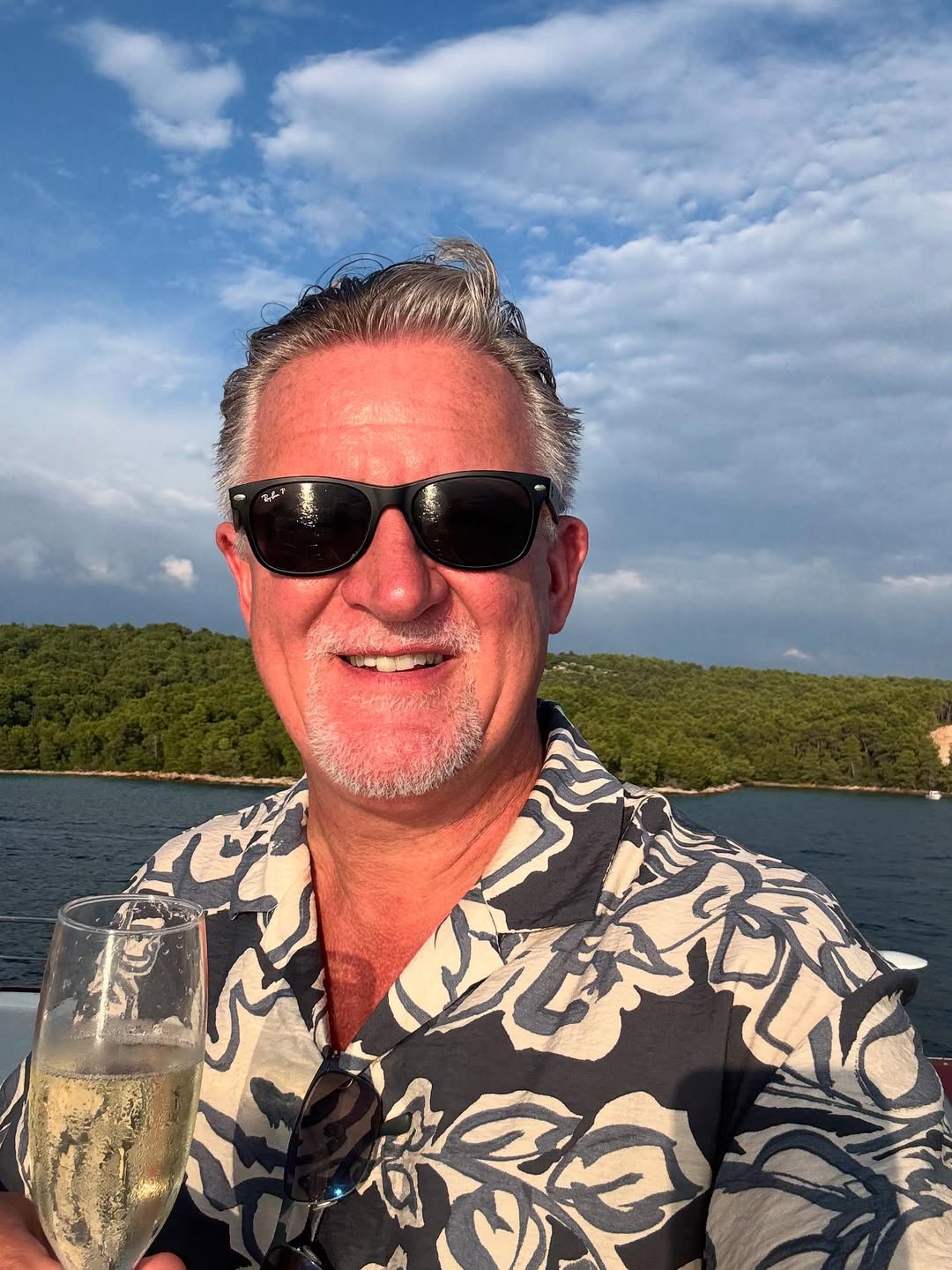 Robert Thomas - Photo 3