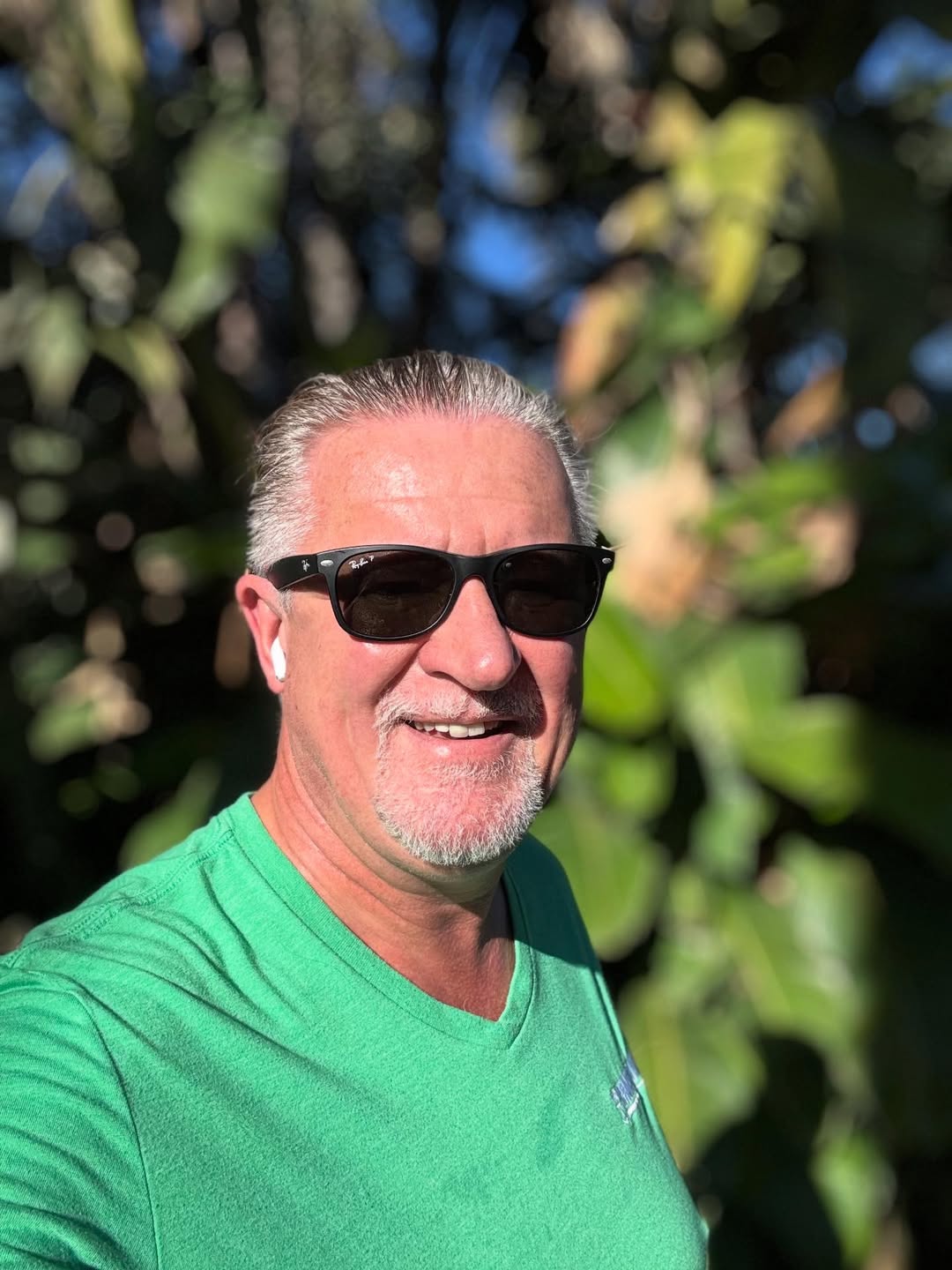 Robert Thomas - Photo 4